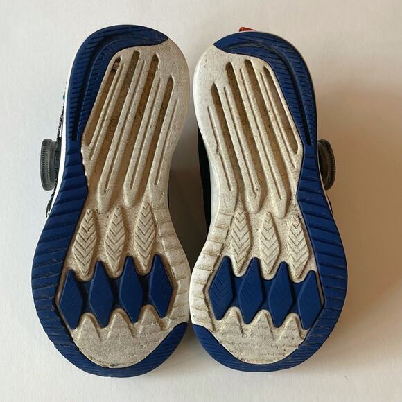 New Balance Boa Fit Sneakers - Picture 8 of 8